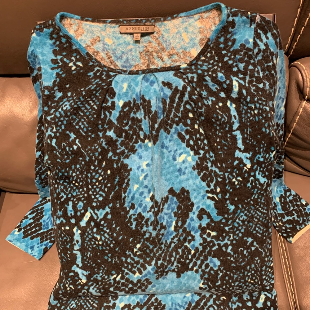Blue -Black ladies Anne Klein cashmere sweater 
Size S
